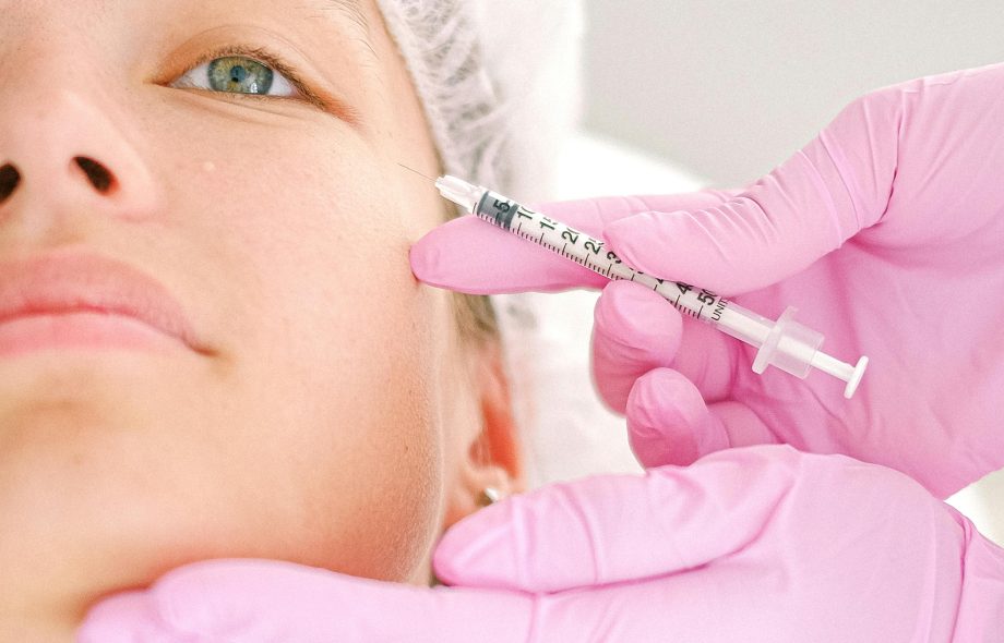 At the top of our list is Dr. Valaie, MD, whose clinic has become synonymous with excellence in cosmetic enhancement